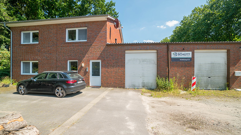 Gebäude 3 - Büro, Wohnung und Garagen Aktuell